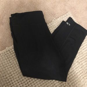 Champion Capri Black Leggings